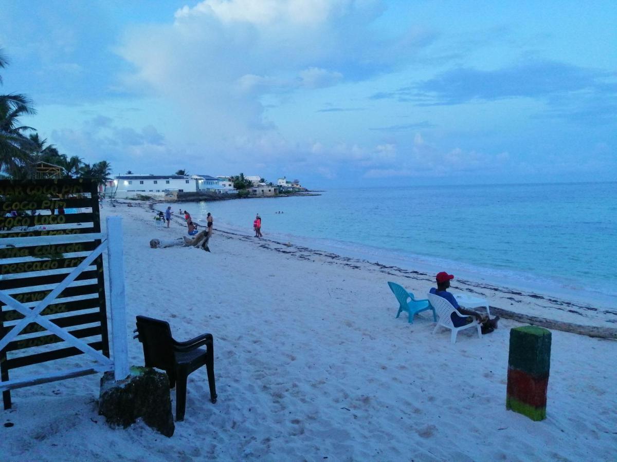 ホテル Miss Bassy'S Lodging San Andrés エクステリア 写真