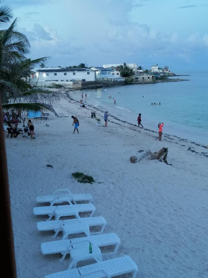 ホテル Miss Bassy'S Lodging San Andrés エクステリア 写真